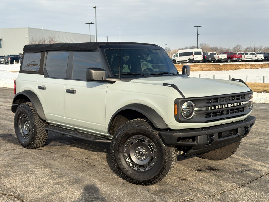 2022 Ford Bronco Base