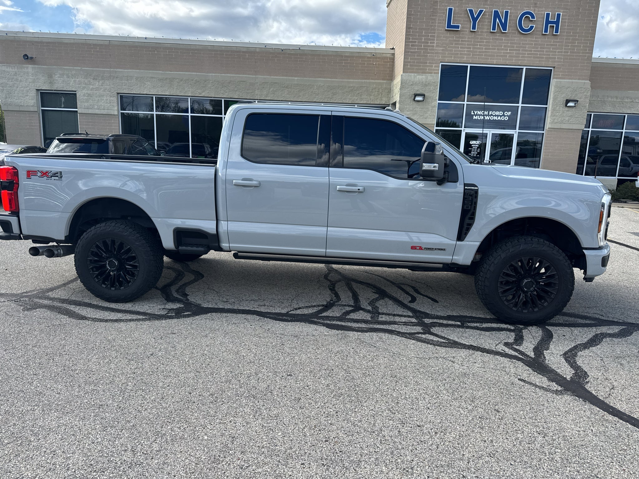 2026 Ford Super Duty F-350 SRW Pickup Platinum