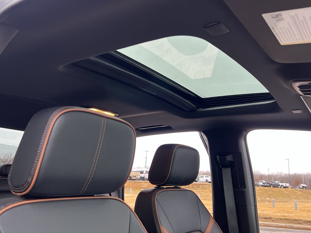 2025 GMC Canyon 4WD AT4