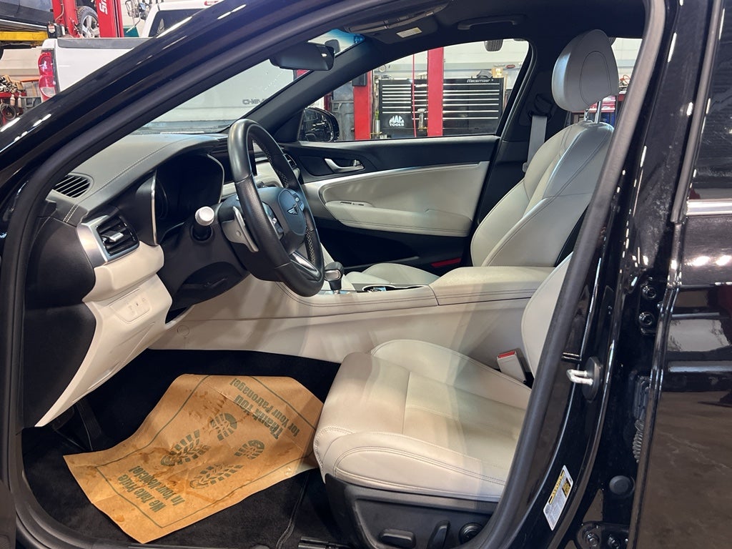 2025 Genesis G70 2.5T