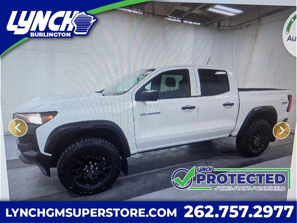 2023 Chevrolet Colorado Trail Boss Crew Cab Short Box 4x4's photo