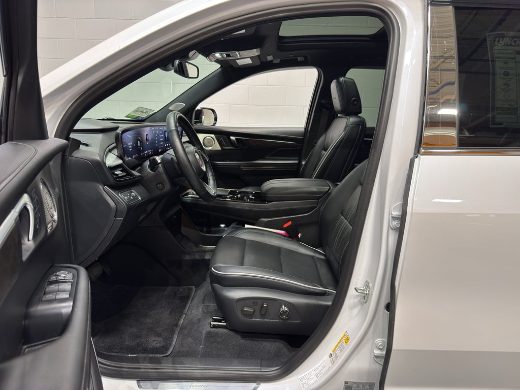 2025 Buick Enclave Avenir