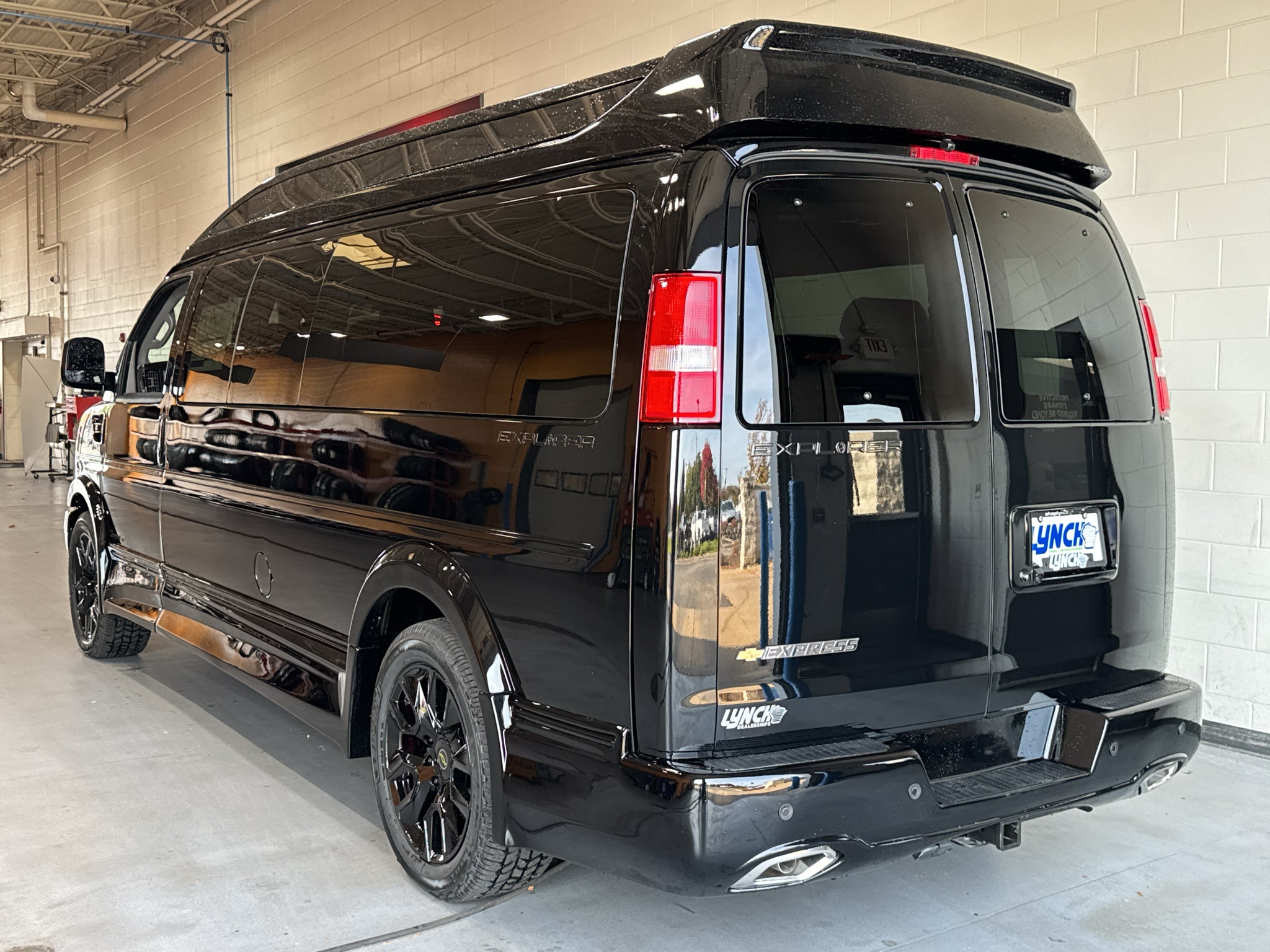 2026 Chevrolet Express Cargo WT