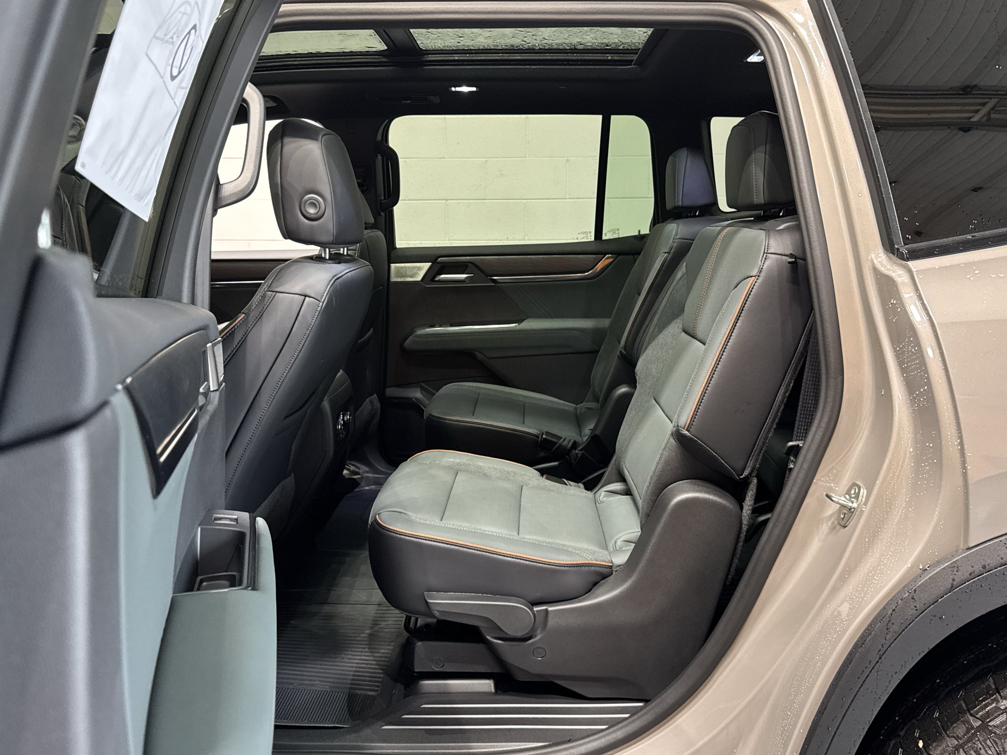 2027 GMC Acadia AT4