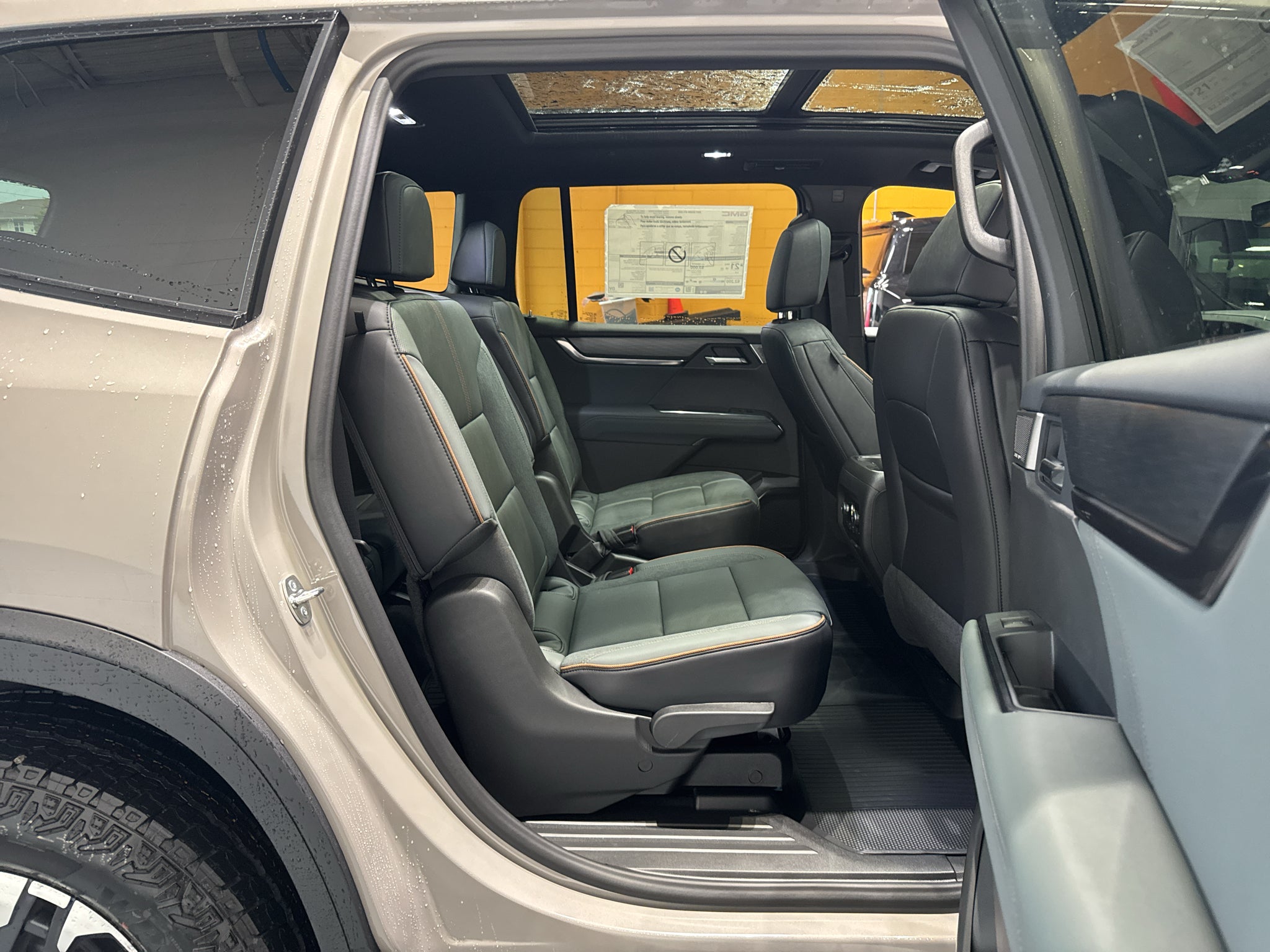2027 GMC Acadia AT4