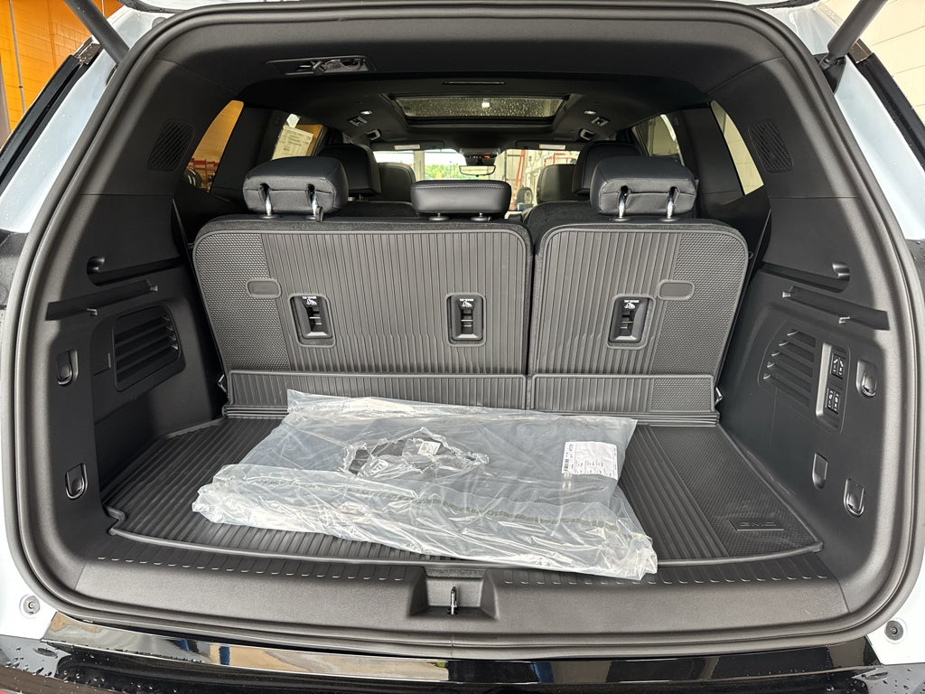 2027 GMC Acadia Denali
