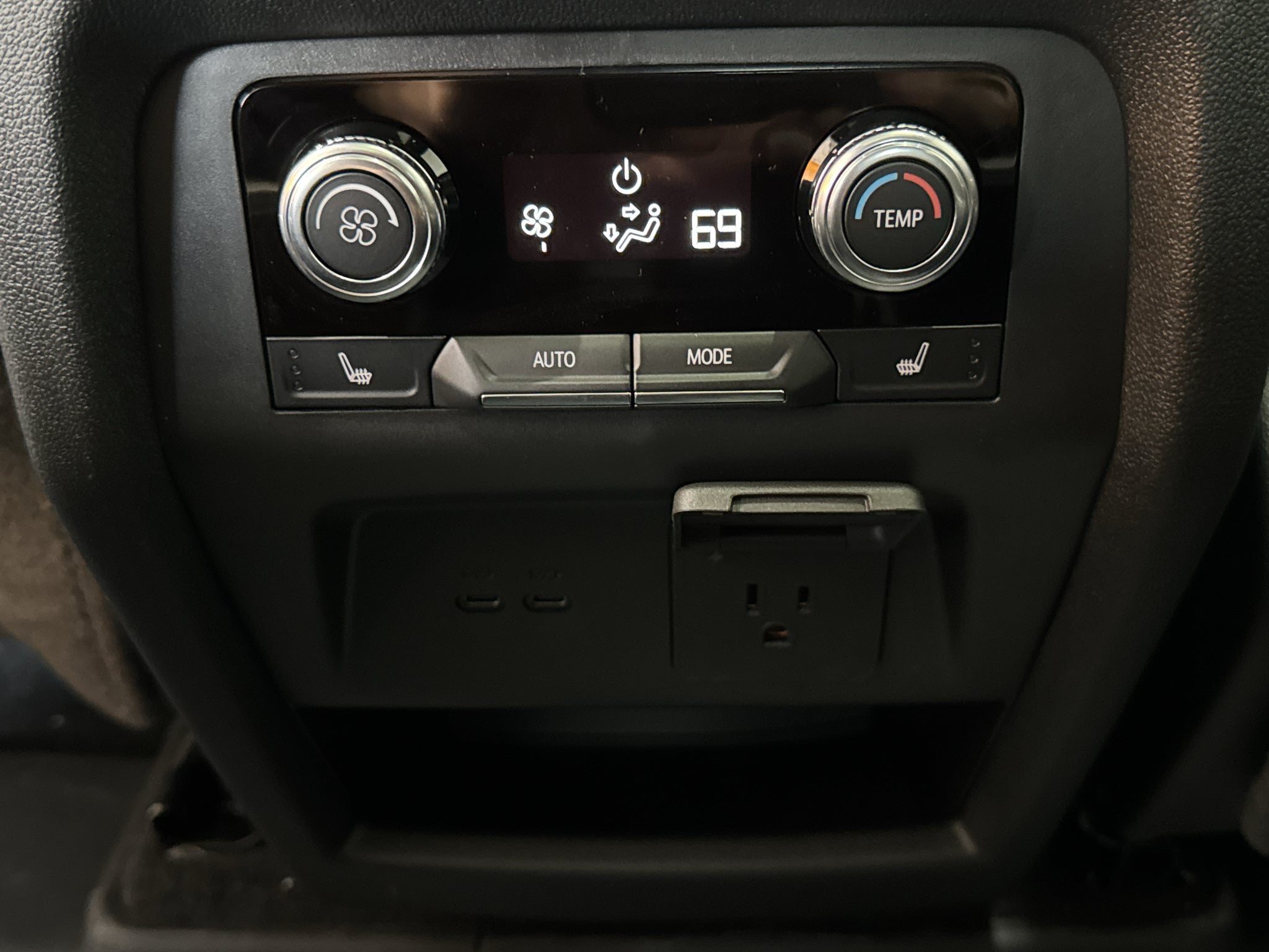 2027 GMC Acadia Denali Ultimate - Photo 15