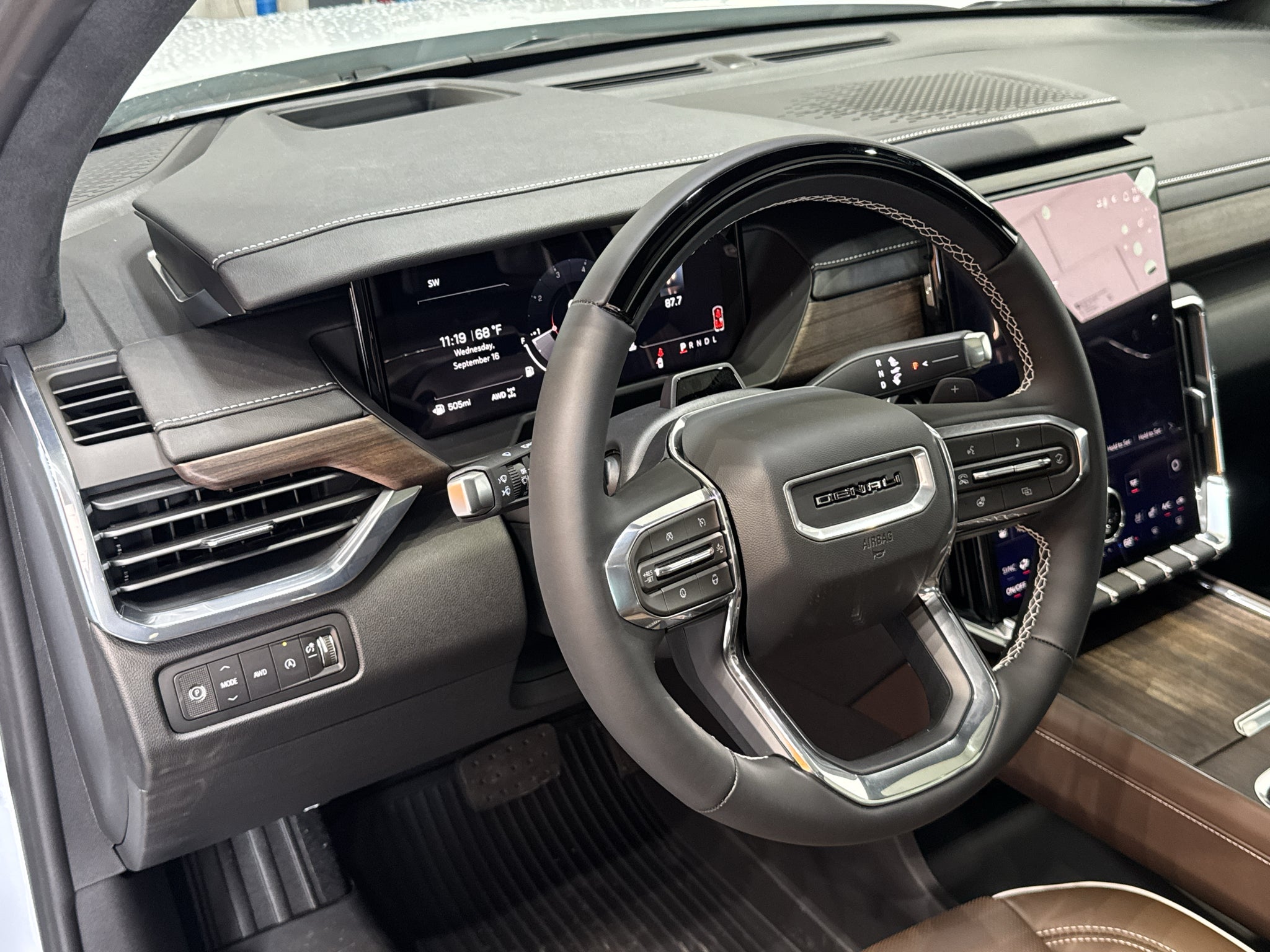 2027 GMC Acadia Denali Ultimate - Photo 20