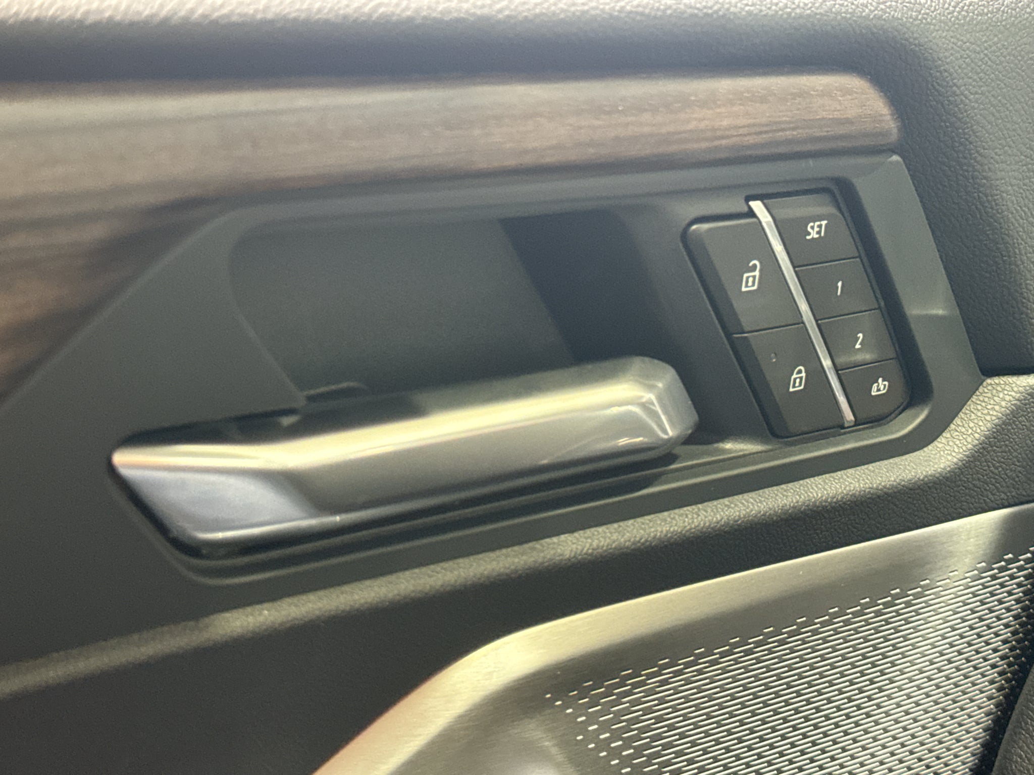 2027 GMC Acadia Denali Ultimate - Photo 36