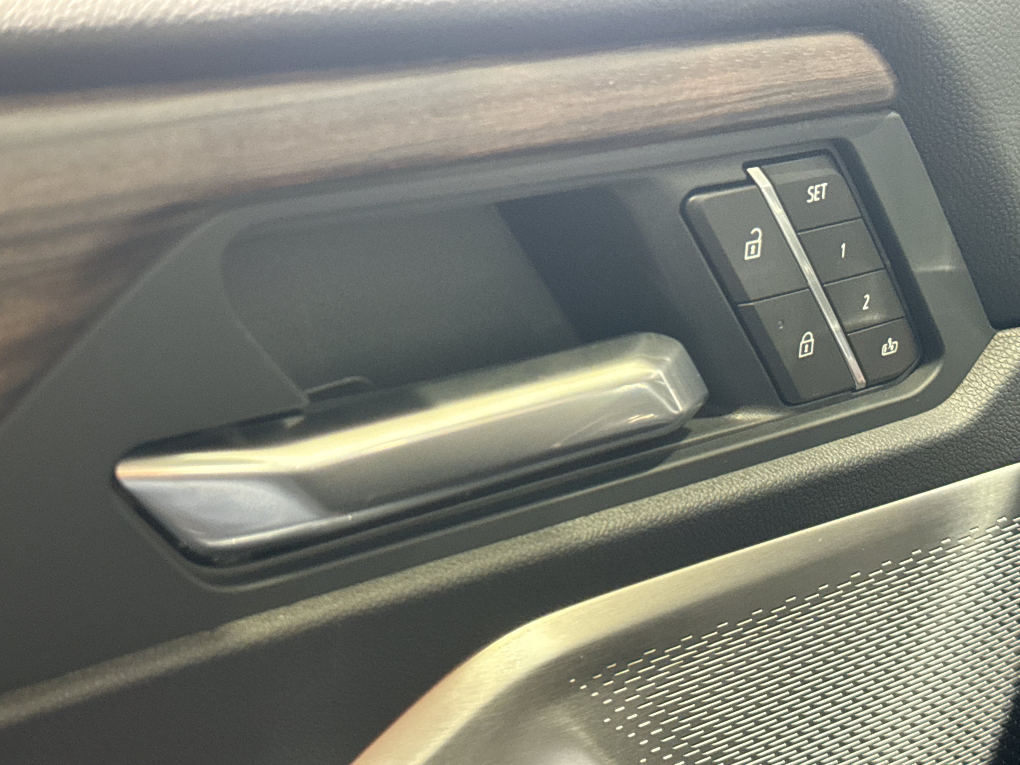 2027 GMC Acadia Denali Ultimate - Photo 37