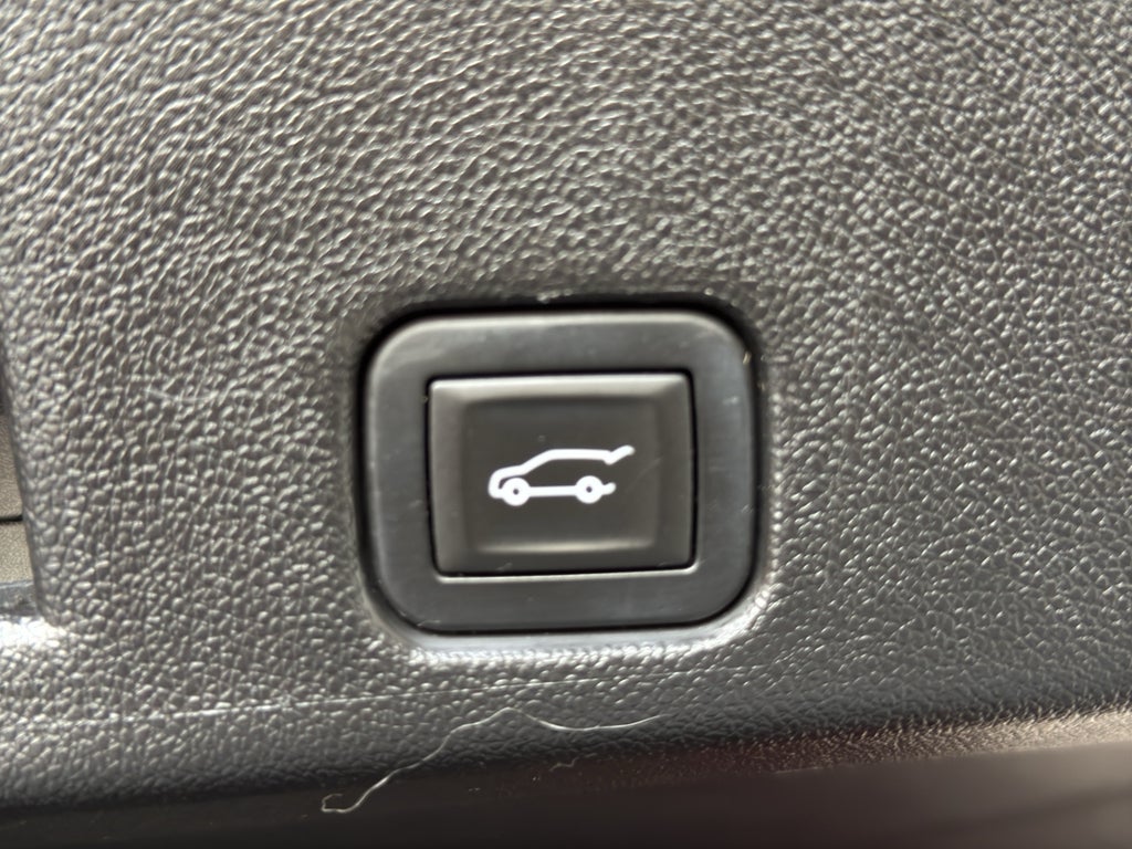 2024 GMC Acadia AT4