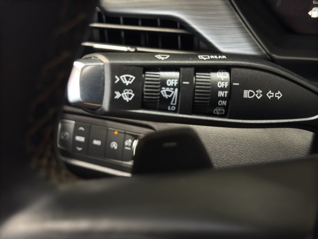 2024 GMC Acadia AT4