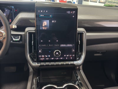 2025 GMC Yukon Elevation