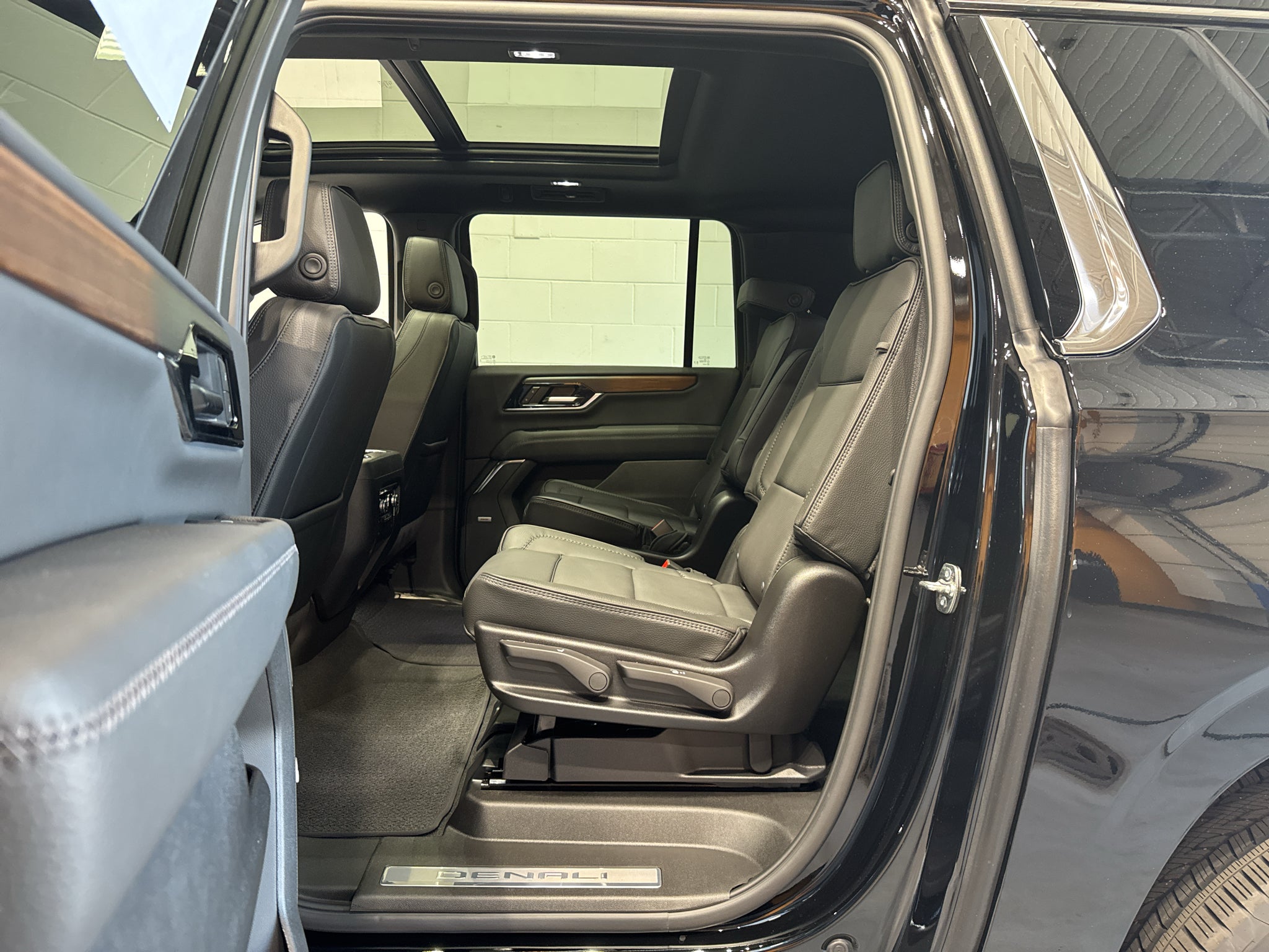 2027 GMC Yukon XL Denali