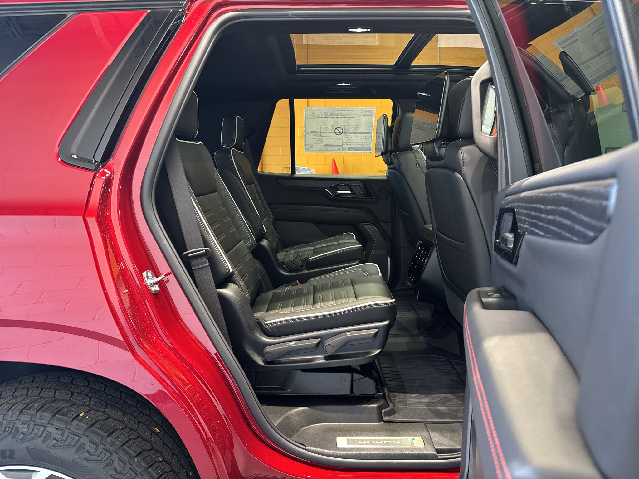 2027 GMC Yukon AT4 Ultimate