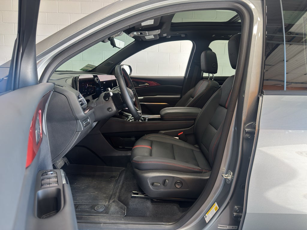2025 Chevrolet Traverse RS