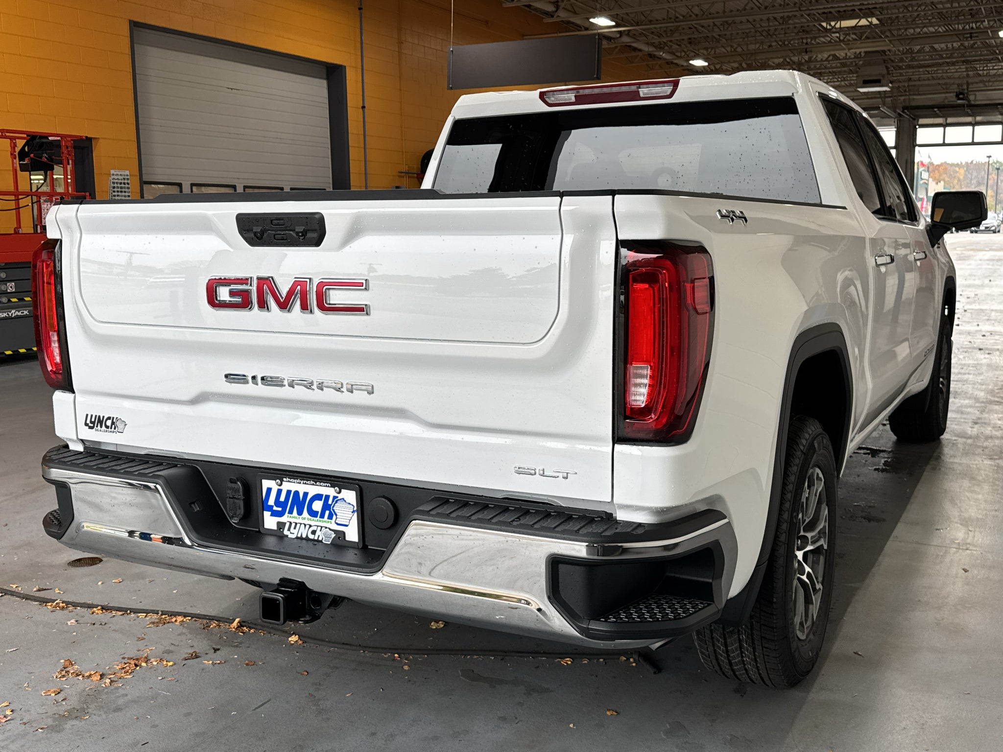 2026 GMC Sierra 1500 SLT