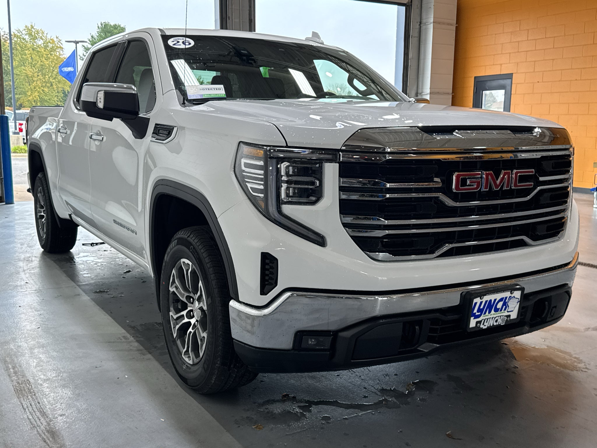 2026 GMC Sierra 1500 SLT