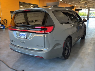 2025 Chrysler Pacifica Limited